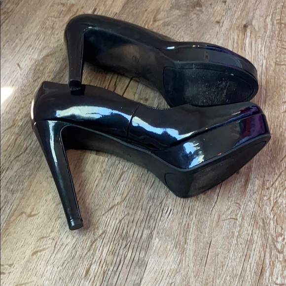 Guess Stilettos - Picture 4 of 4